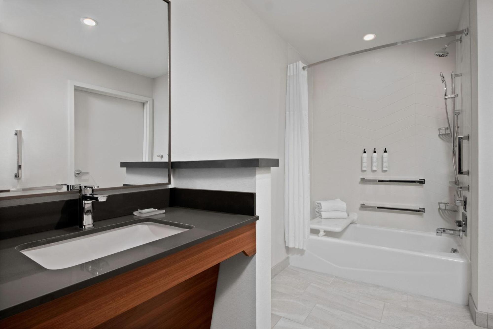 Fairfield By Marriott Inn & Suites Chino Exteriör bild